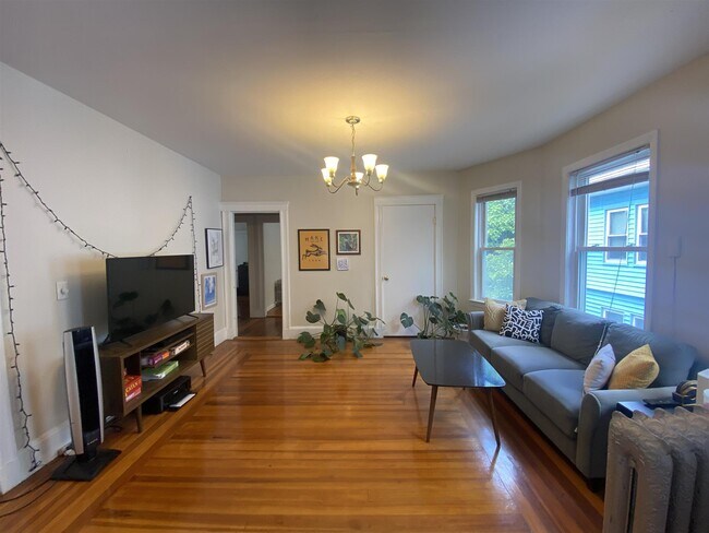 Photo - 12 Burnham St Unit 1