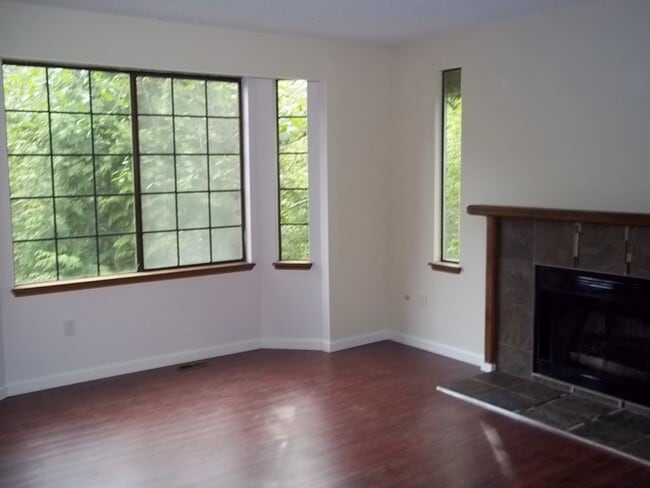 Photo - Bellevue Home with Some Nice Upgrades and Two Car Garage!