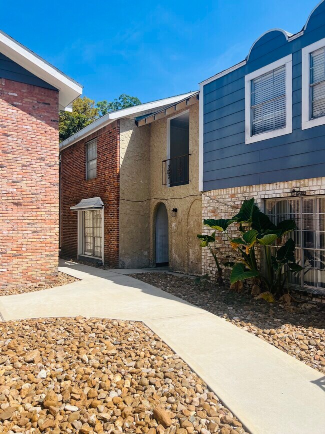 Third Street Apartments League City, TX