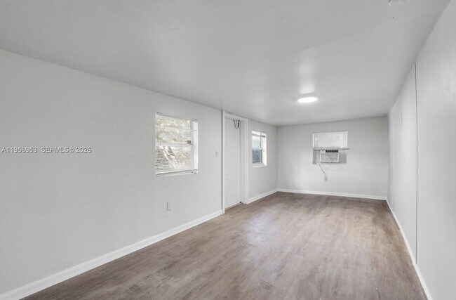 Photo - 914 NW 80th St