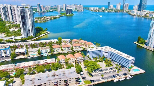 Photo - 4000 NE 170th St Unit 605