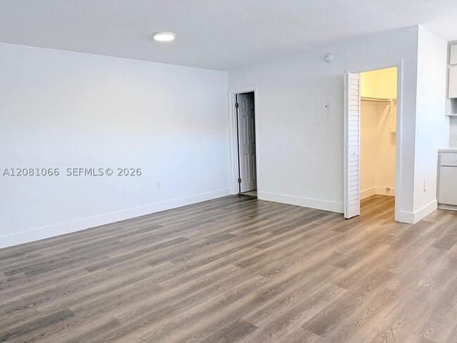 100 Madeira Ave Unit 7