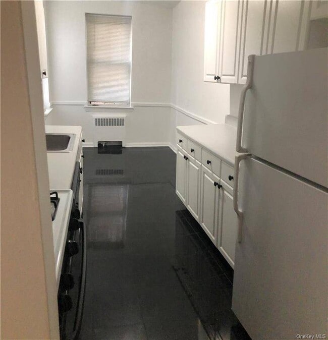 Photo - 2090 Barnes Ave Unit 3E