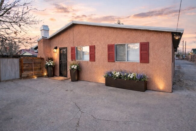 Building Photo - 1414 Griego Rd NW