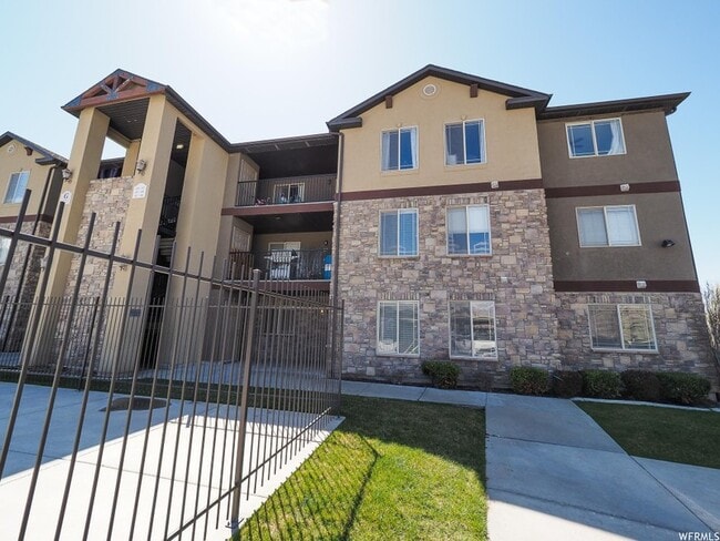 Photo - 946 W 630 S Unidad 43