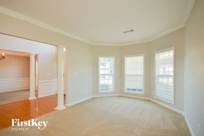 Photo - 1382 Fall River Dr