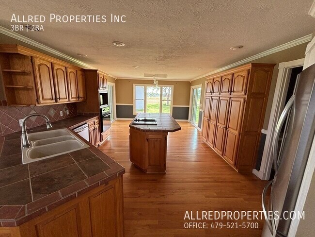 Photo - 1855 Brush Creek Rd