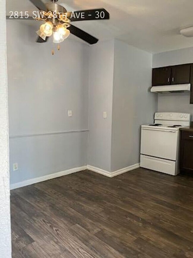 All Bills Paid! Ask about our Movein special Apartamento Unidad 30