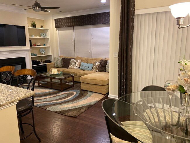 Photo - Beautiful 3 Bedroom, 2.5 bath with 2 Car Garage in Thompson Ridge!