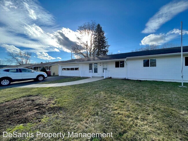 Photo - 4 br, 2 bath House - 90 Robinhood Drive