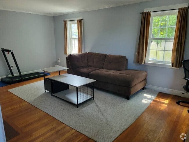 Building Photo - 168 Rhinecliff St Rental