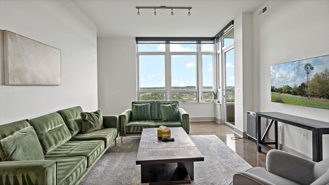 Photo - 1544 Spring Gate Dr. Unidad SI ID1395460P