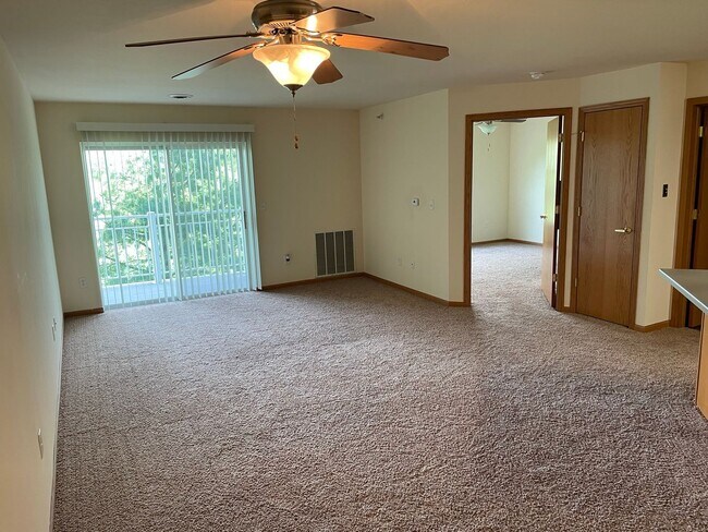 Photo - Door Creek Apartments