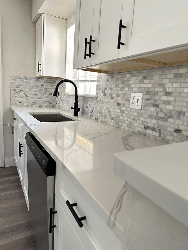 Photo - 833 Riverside Dr Unit 831