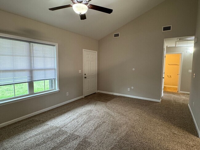 Photo - 3 bed 2 bath home in great neighborhood in Smyrna close to dining, entertainment and I-24 and I-840