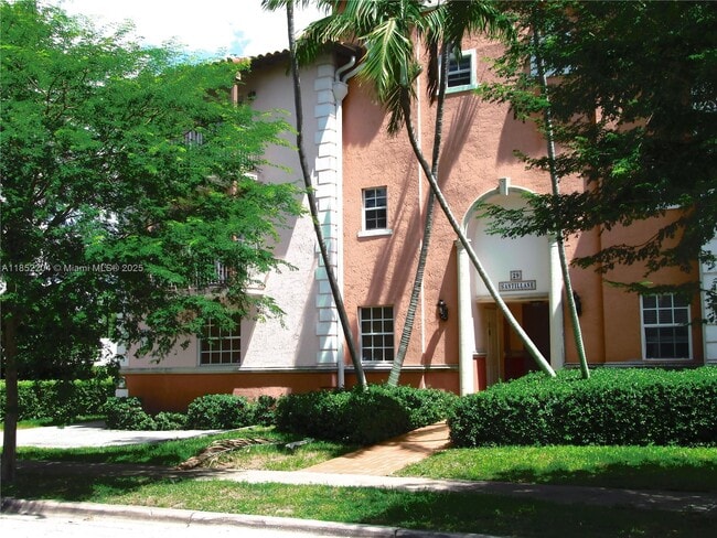 Building Photo - 29 Santillane Ave Unit 1 Rental