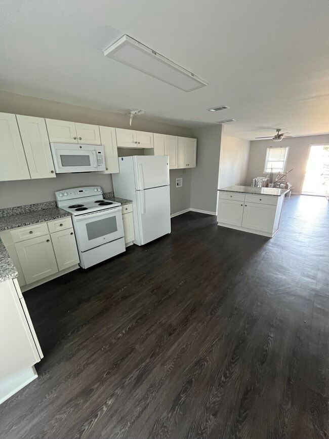 Photo - 101 Linda St Unit 101 B LINDA STREET