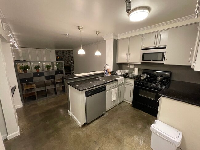 Photo - 5143 Bakman Ave Condo Unit 101