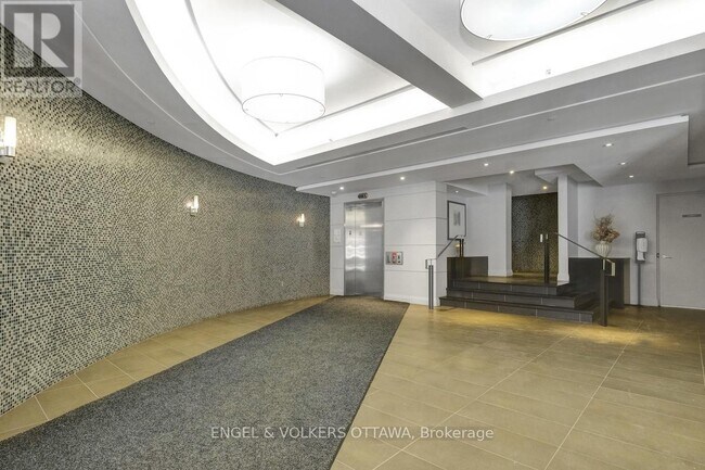 Photo - 295 MacKay St Unité 204