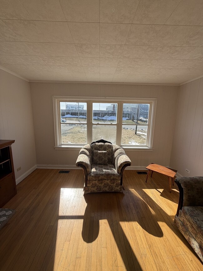 Photo - 694 Torbay Rd