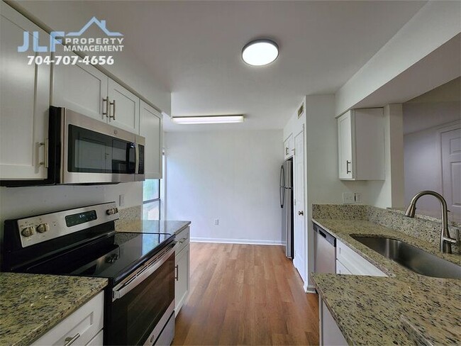 Photo - Great 2 bed/2 bath Condo in Convenient Charlotte Area!
