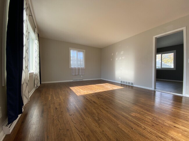 Photo - 1843 18th St NW