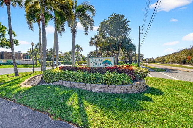 Building Photo - 2018 SW 29th Ct Unit 0642