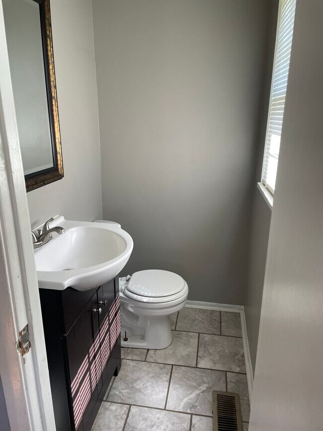 Photo - 4 bed 2.5 bath