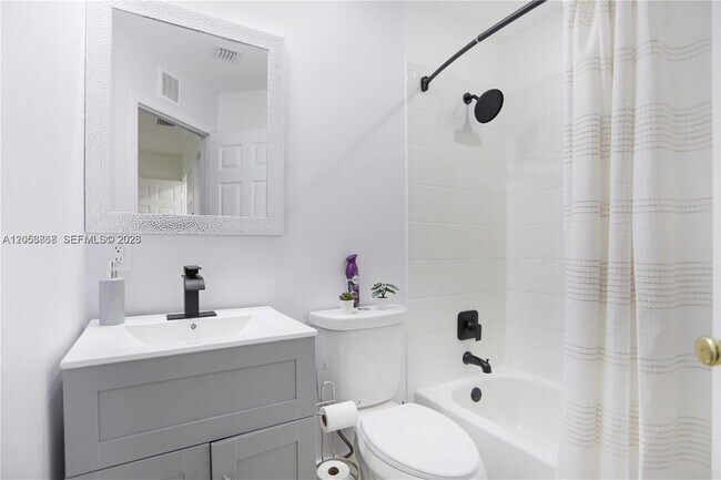 Photo - Northwest 114th Court, Doral, FL 33178 - 3 BR 2.5 BA townhouse