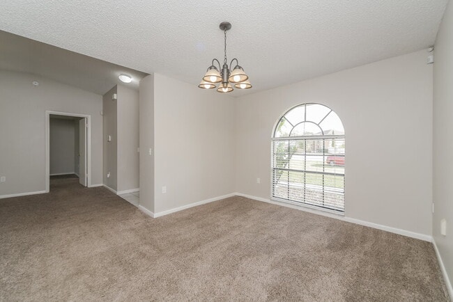 Photo - 1209 Croydon Cir