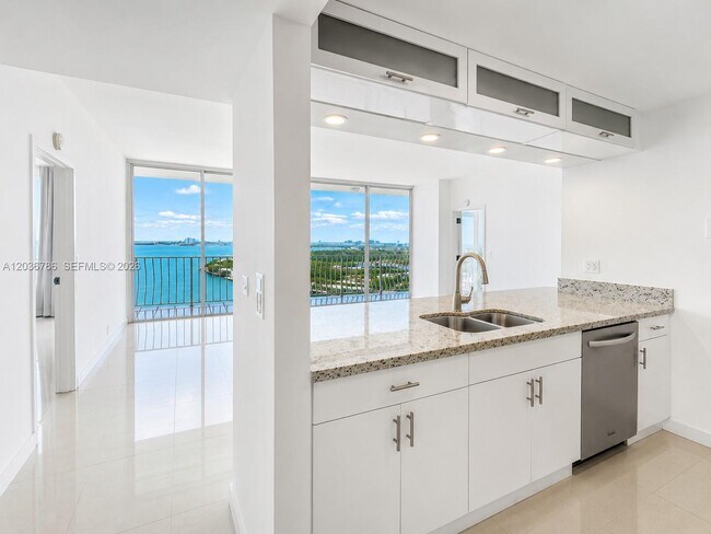 Photo - 7601 E Treasure Dr Unit PH216