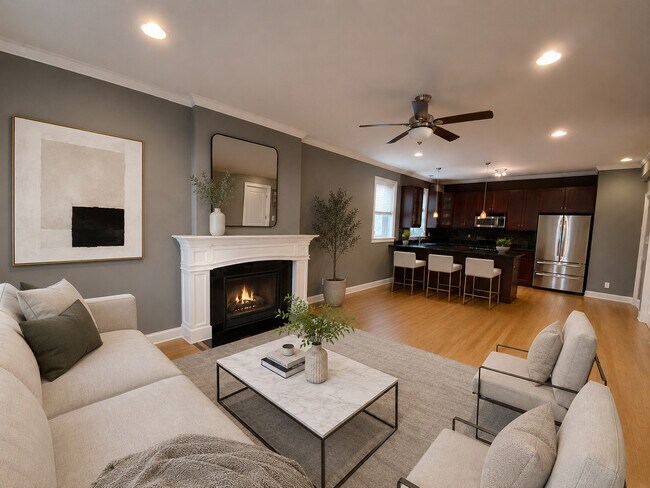 Photo - 2038 W Iowa St Unit 2W