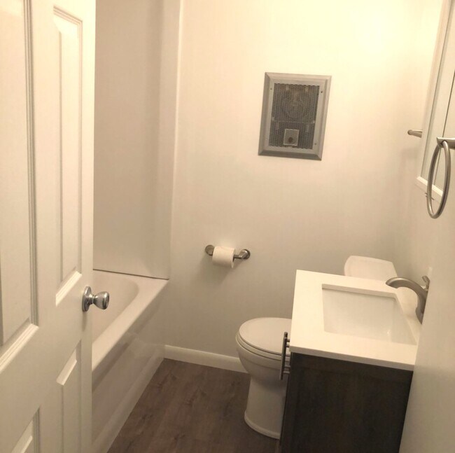 Photo - 85 N Lyle Ave Unidad 5