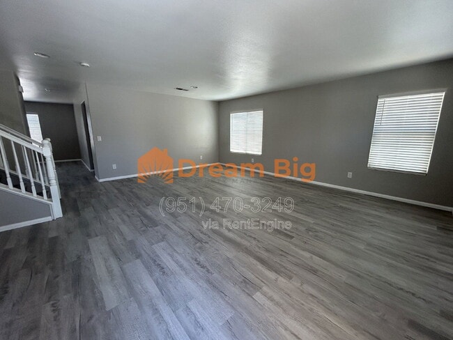 Photo - 3857 Akina Ave
