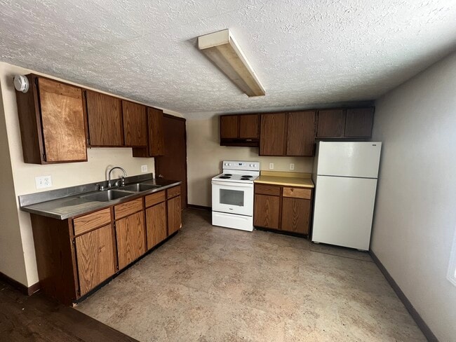 Photo - 28389 Ridge Rd