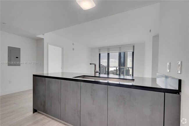 Building Photo - 1010 Brickell Ave Unit 1010 Brickell Ave # 19-04 (A11661526) Rental