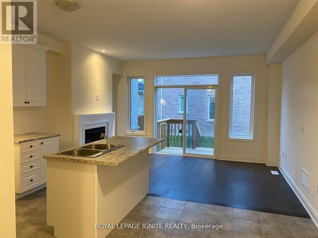 Photo - 35 Bushwood Trl