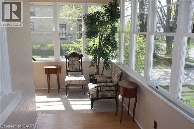 Photo - 127 Laurel St