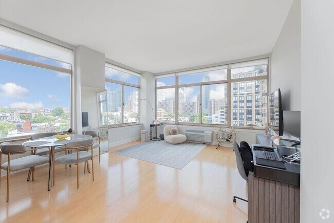 Building Photo - 10 Regent St Unit 813 Rental