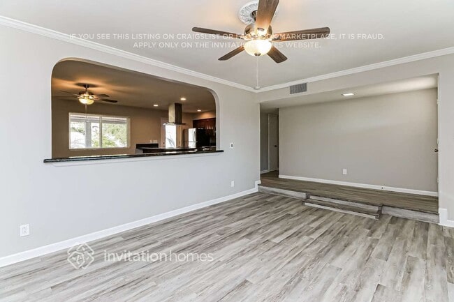 Photo - 892 E Erie St