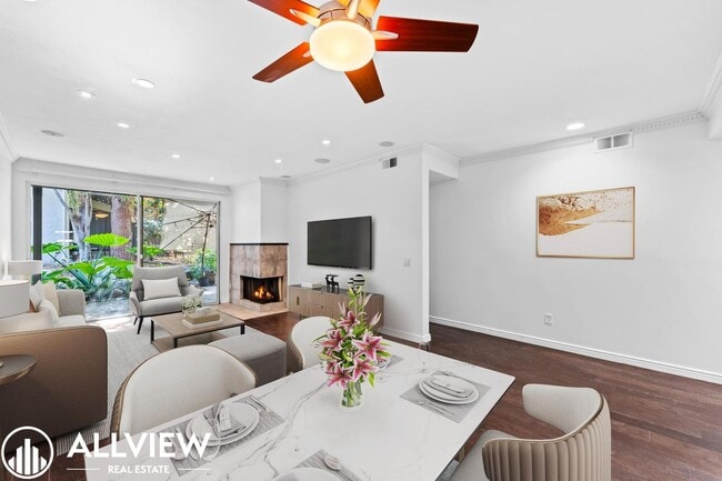 Building Photo - Beautifully Renovated 2-Bed, 2-Bath Home in a Gated Community!