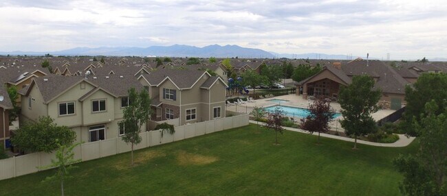 1077 Kettering Dr