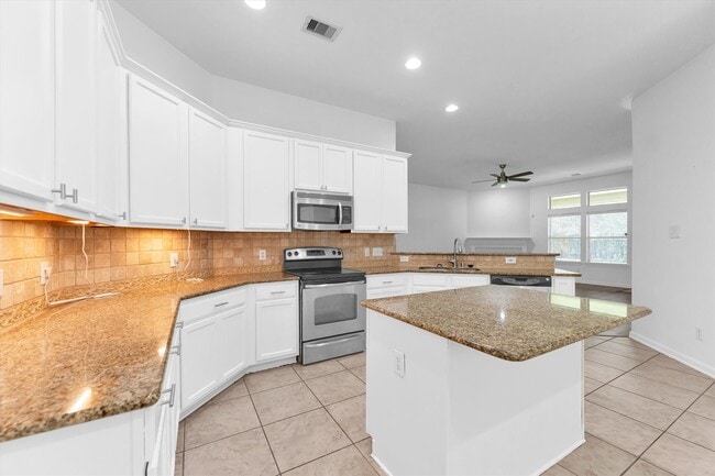 14823 Yellow Begonia Dr