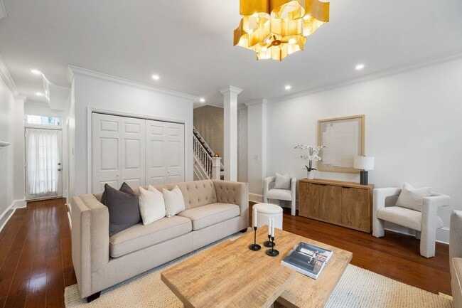 Photo - 129 Bainbridge St