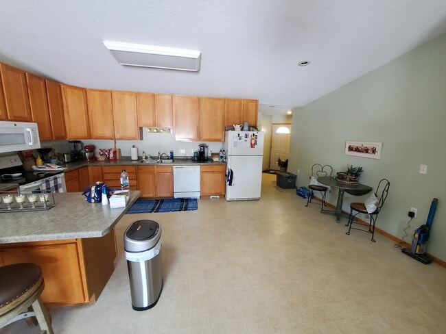 Photo - 117A Hialeah St