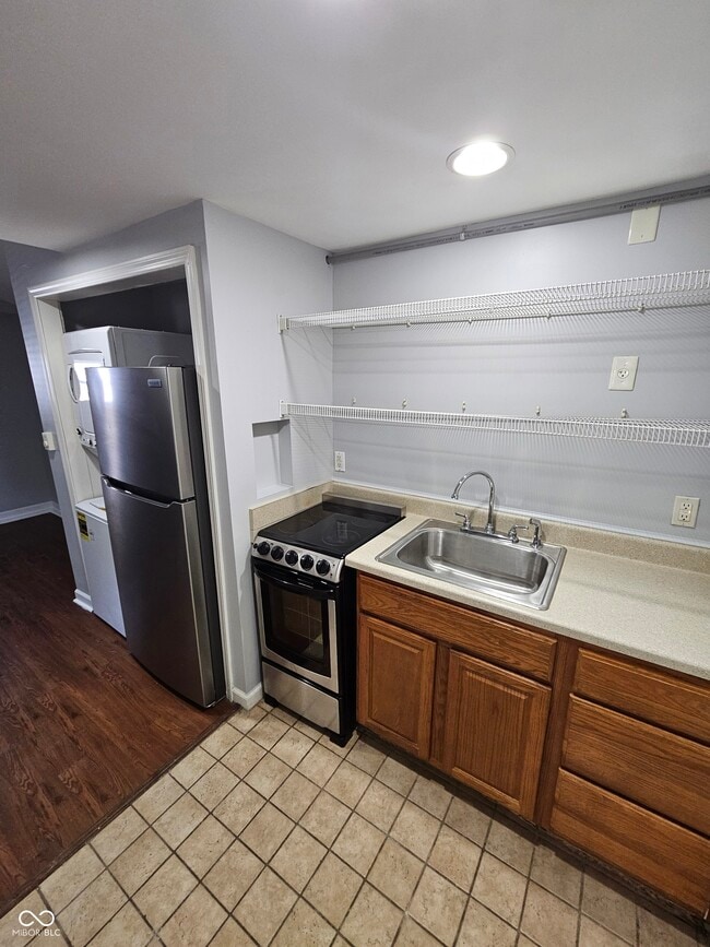 Photo - 4943 Indianola Ave