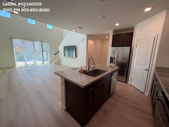 Photo - Eastvale 4 Bedroom Condo