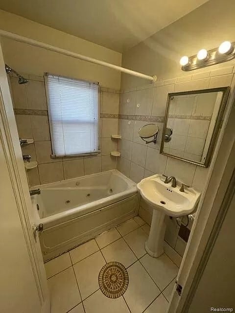 Photo - 15445 Minock St