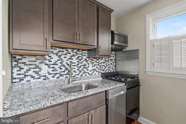 Photo - 5708 Rockspring Rd