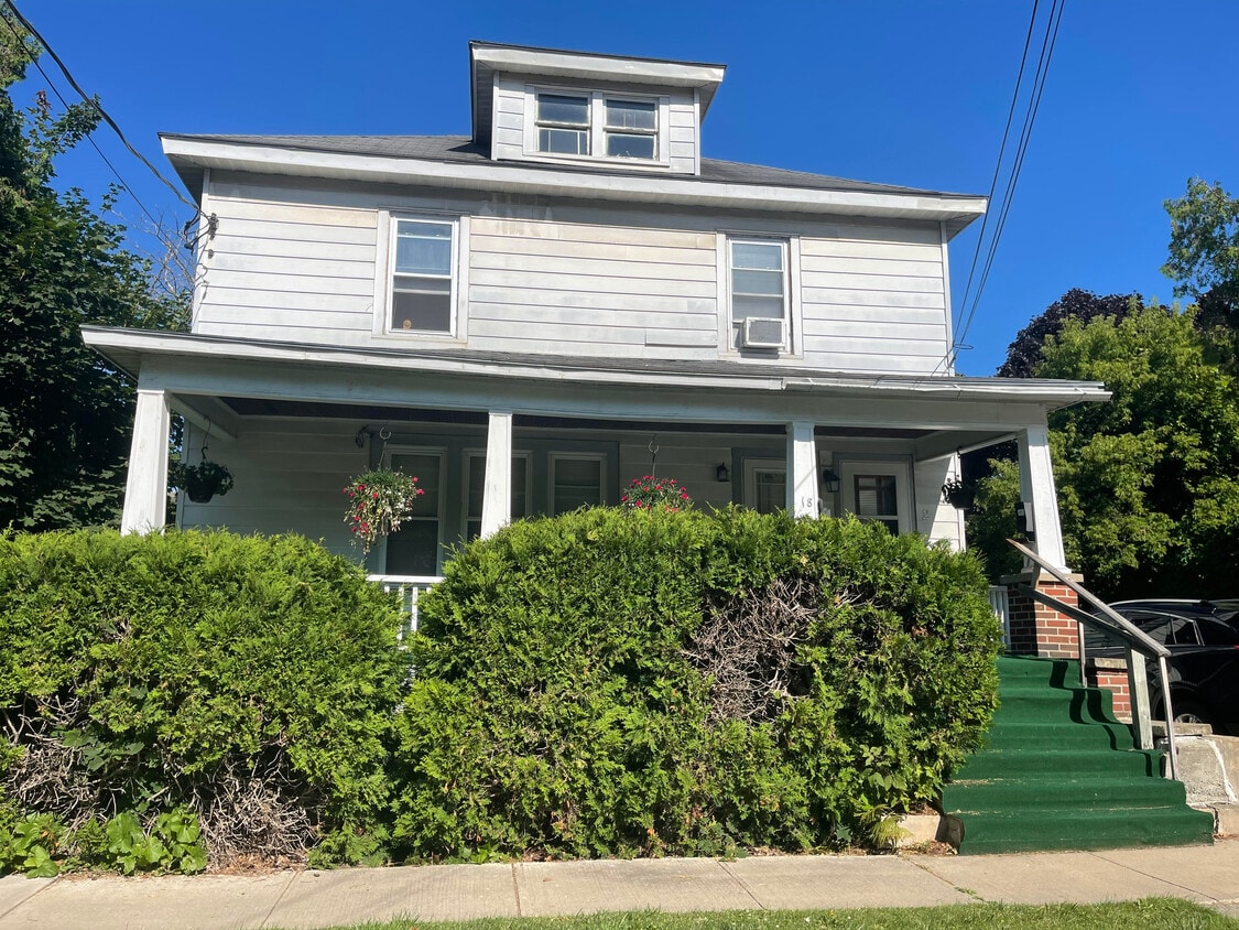 Photo - 18 Macdonough St (Plattsburgh, NY)